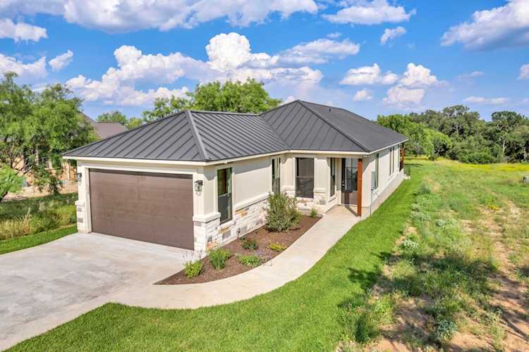 3205 Douglas Dr Horseshoe Bay, TX Horseshoe Bay 78657 | RE/MAX Horseshoe Bay Photo 1