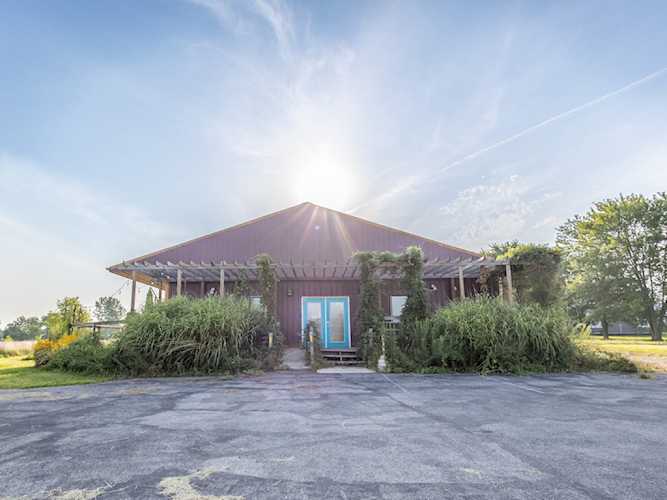 10942 S 400 Rd E Markleville, IN 46056