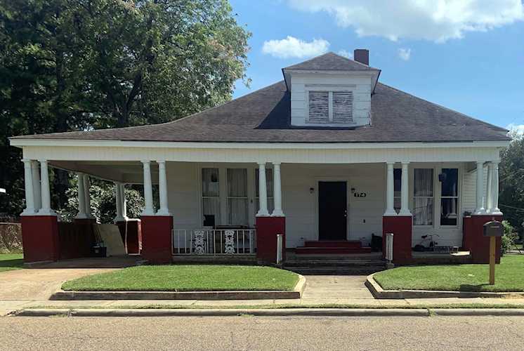 174 Tournament St West Point, MS 39773