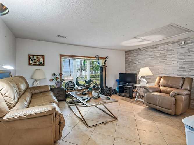 3057 Hwy 98 Carrabelle, FL 32322