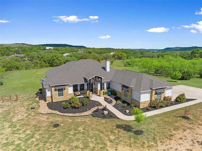 301 Chaneys Crossing Bertram, TX 78605