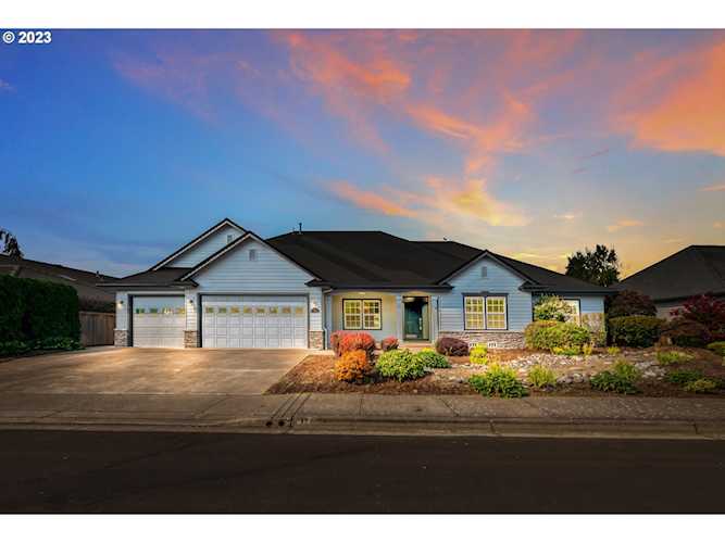 814 River Knoll WAY in Springfield, OR Photo 1