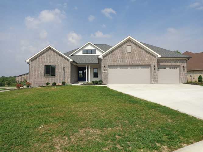 836 Justine Cir W Avon, IN 46234