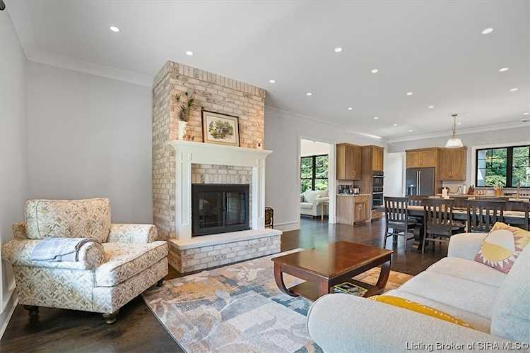 7498 Old Vincennes Rd Floyds Knobs, IN 47119 MLS 2023010065