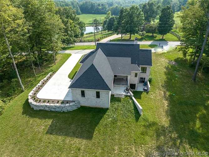 7498 Old Vincennes Rd Floyds Knobs, IN 47119 MLS 2023010065