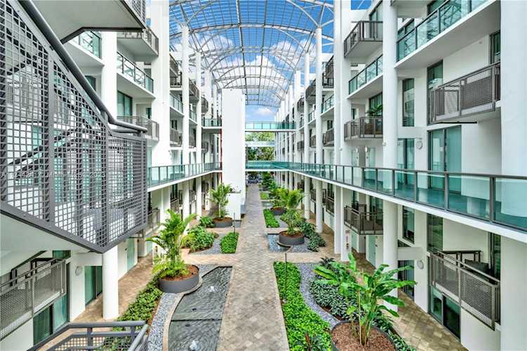 6000 E Collins Ave #316 Miami Beach, FL 33140
