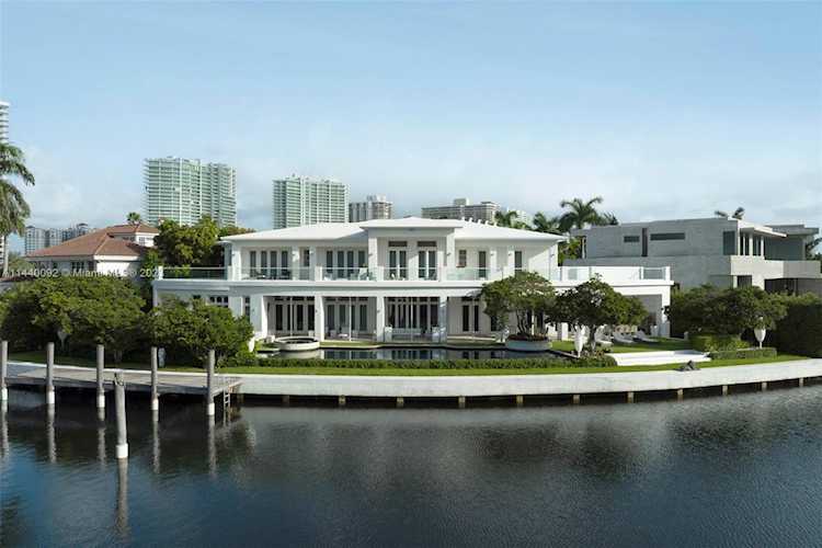 142 S Island Drive Golden Beach, FL 33160