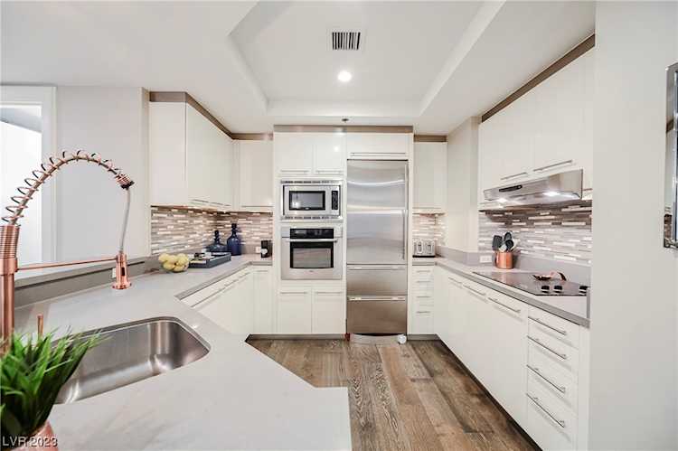 2700 Las Vegas Blvd #1803 Las Vegas, NV 89109