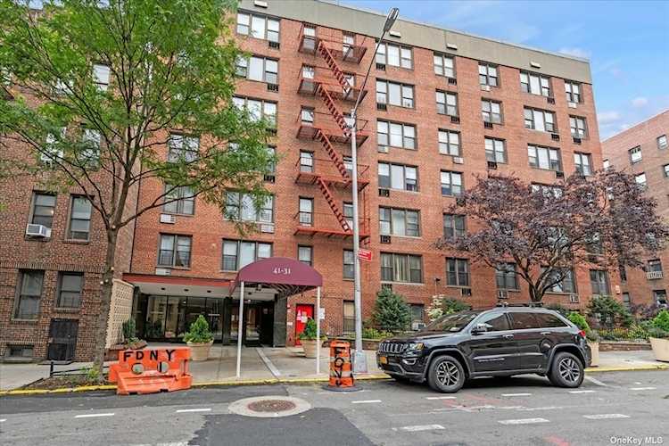 41-31 51 St #6G Woodside, NY 11377