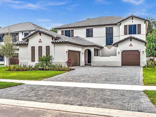 10456 SW 57th Ct Cooper City, FL 33328