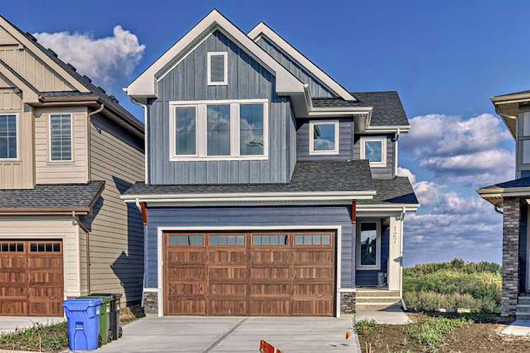 127 Creekstone Way SW Calgary, AB T2X 4R2