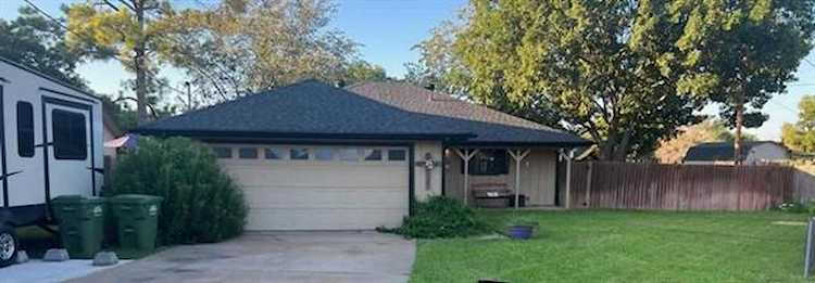 4017 Sioux Court Granbury, TX 76048