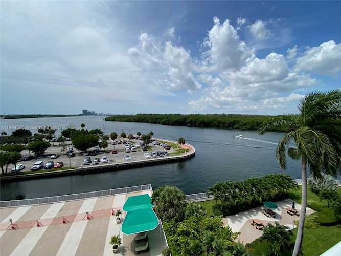 400 Kings Point Dr #610 Sunny Isles Beach, FL 33160