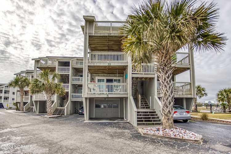 1801 Canal Dr Carolina Beach, NC 28428