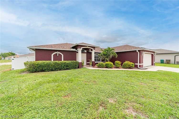1621 NE 6th Ave Cape Coral, FL 33909