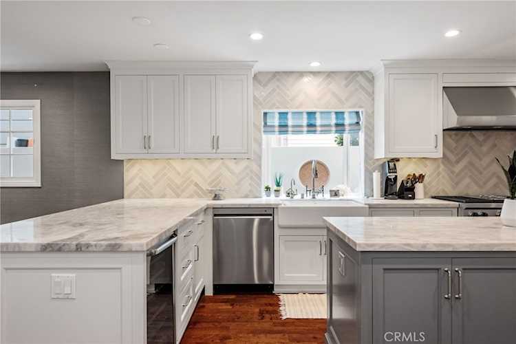 340 7th St Manhattan Beach, CA 90266
