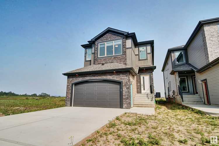 22 Grafton Way Spruce Grove, AB T7X 2W2