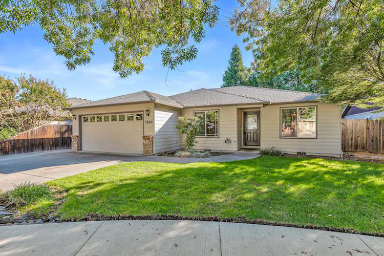 1949 McKenzie Dr Medford, OR 97501