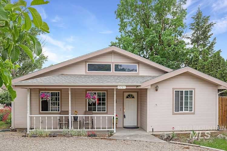2287 NE 16th St Fruitland, ID 83619