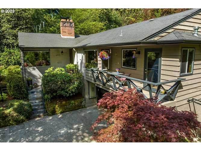 2891 NW Santanita TER Portland, OR 97210