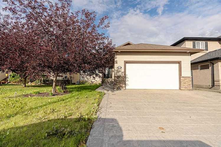 200 Lindstrom Crescent Fort McMurray, AB T9K 2
