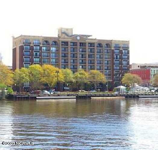 106 N Water St Wilmington, NC 28401
