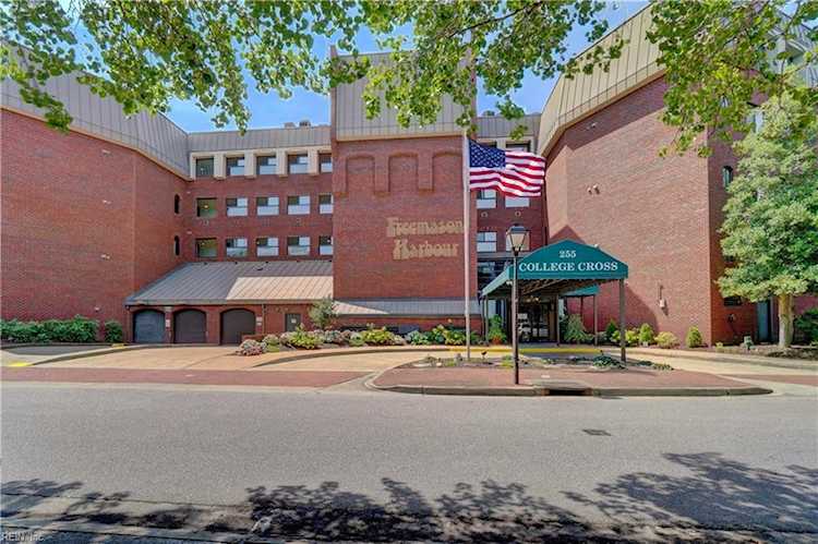 255 College Cross, Unit 68 Norfolk, VA 23510