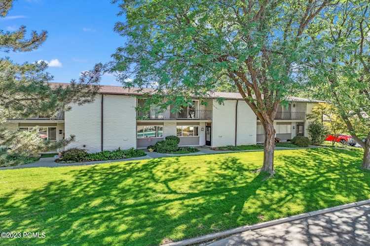 1518 E Village 3 Rd Salt Lake City, UT 84121