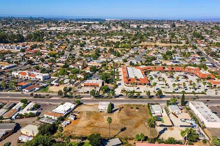 1225 N Santa Fe Vista, CA 92084