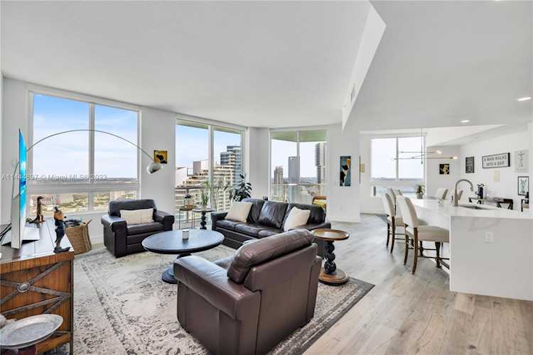 1900 N Bayshore Dr #4212 Miami, FL 33132