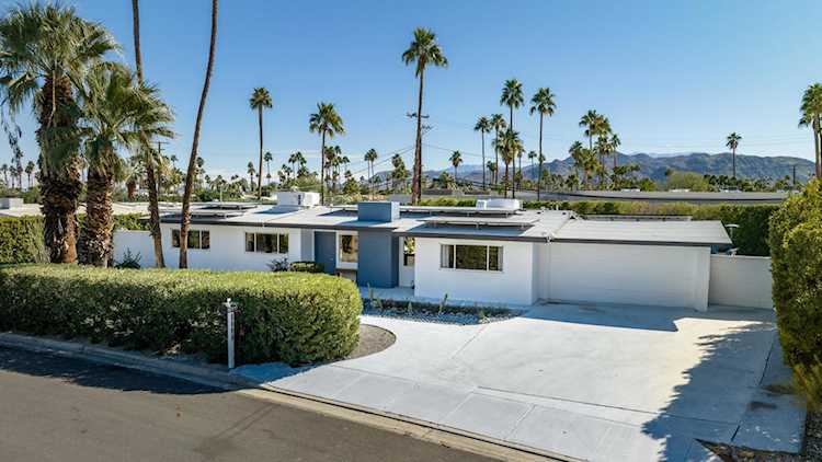 1943 E Andreas Rd Palm Springs, CA 92262