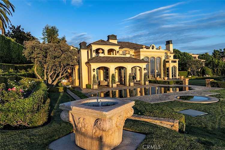 30 Pelican Crest Dr Newport Coast, CA 92657