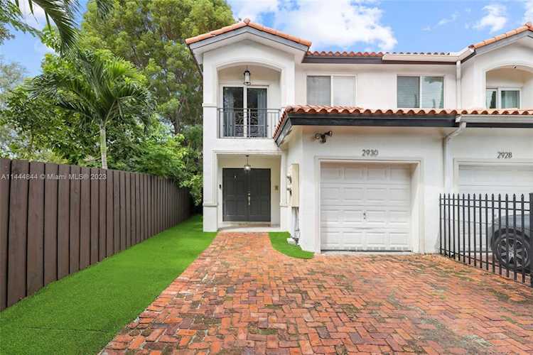 2930 Bridgeport Ave #D Miami, FL 33133