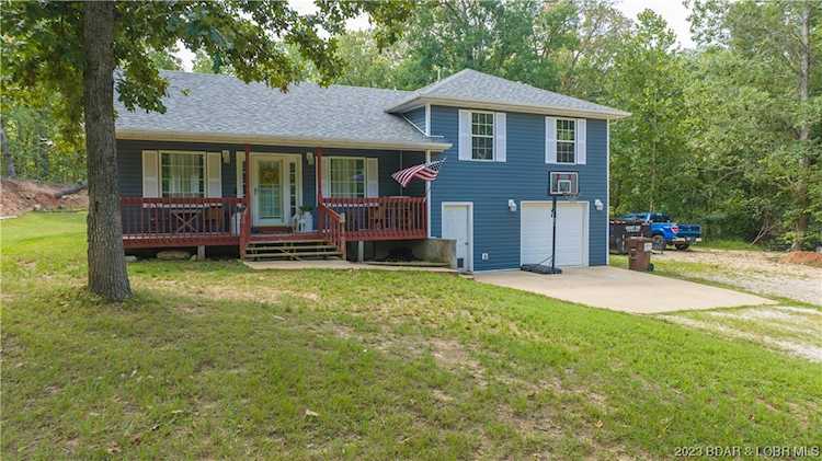 714 Twisted Oaks Dr Camdenton, MO 65020