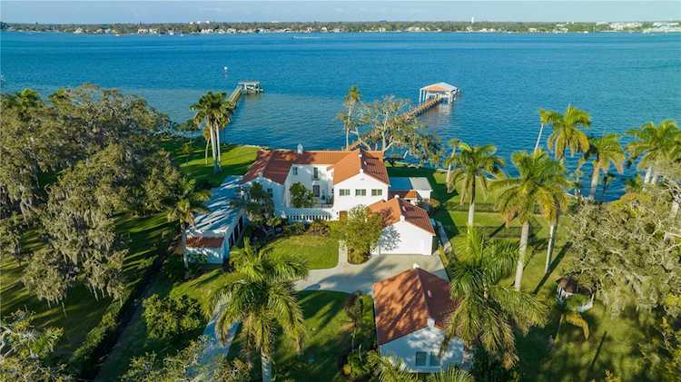 2834 Avenue C NW Bradenton, FL 34205