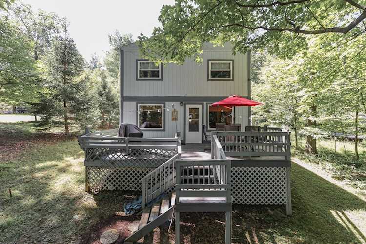 8031 Center Lake Rd Nineveh, IN 46164
