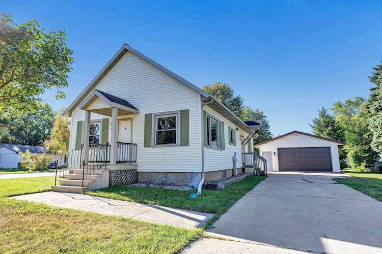 630 1st St Pulaski, Village of Pulaski, WI 54162