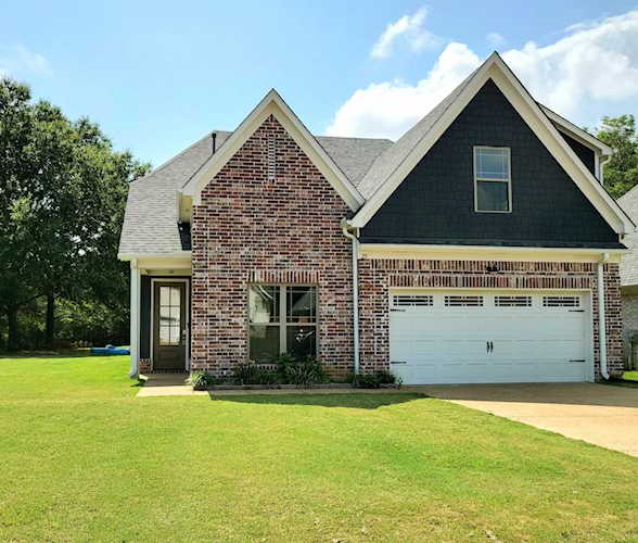 25 Greyson Cv Oakland, TN 38060