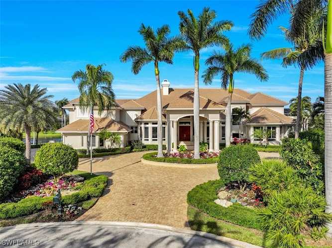 27201 Ibis Cove Ct Bonita Springs, FL 34134