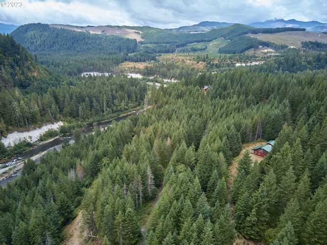 642 Loowit LN Cougar, WA 98616