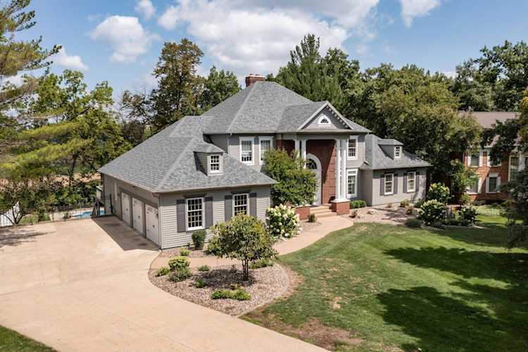 3223 Fox Hollow Court SW Rochester, MN 55902