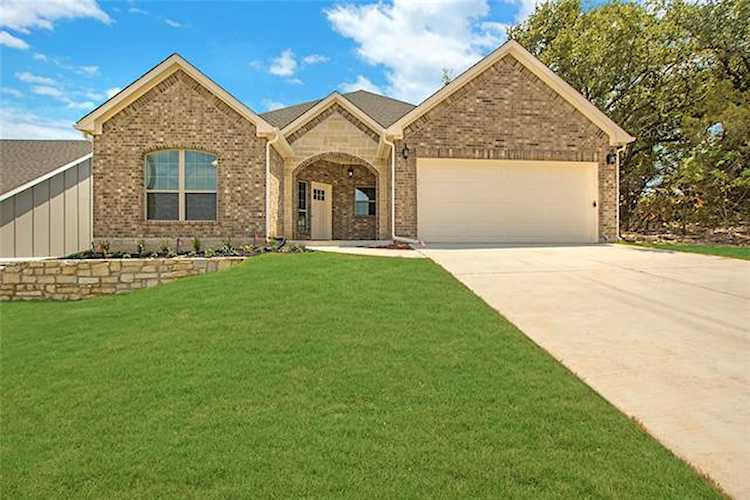 2519 Hillcrest Drive Granbury, TX 76048