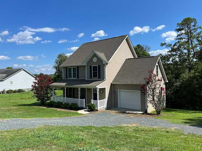 188 Oak Spring Ln Madison Heights, VA 24572