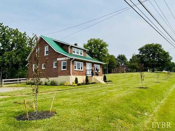 3916 S. Amherst Hwy Madison Heights, VA 24572 | MLS 347797 Photo 1