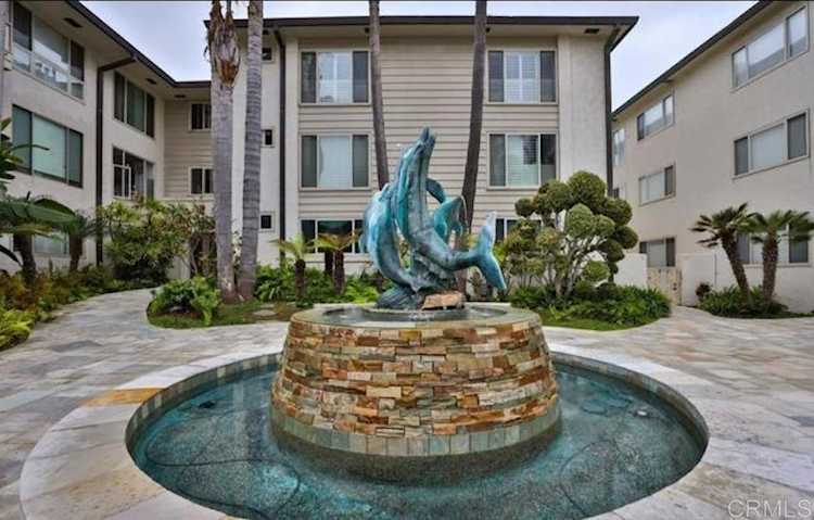 220 Coast Blvd #2M La Jolla, CA 92037