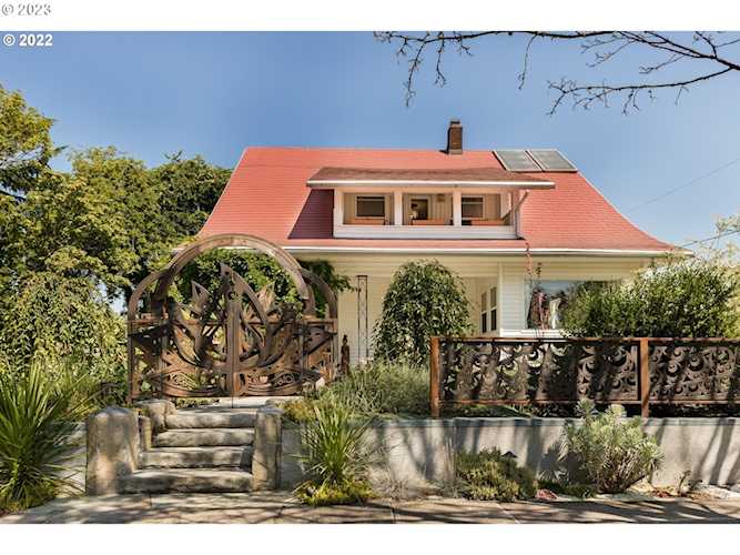 313 N Holman ST Portland, OR 97217