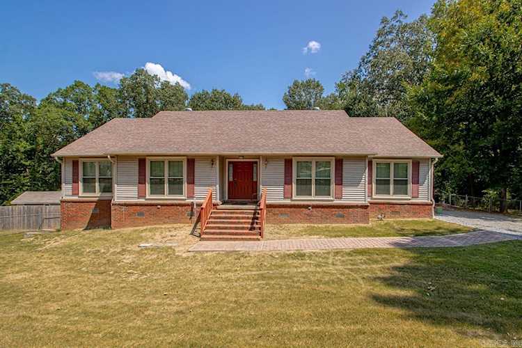 1217 Kenwood Rd Benton, AR 72019