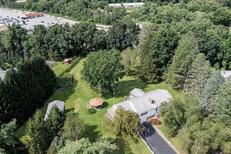 5 Meadow Rd Westborough, MA 01581