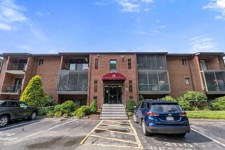 221 Oak St #15-31, Brockton, MA 02301 - $310,000 - MLS#73146145 Photo 1