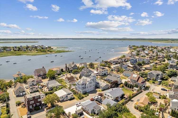 9 Overlook Road Newburyport, MA 01950